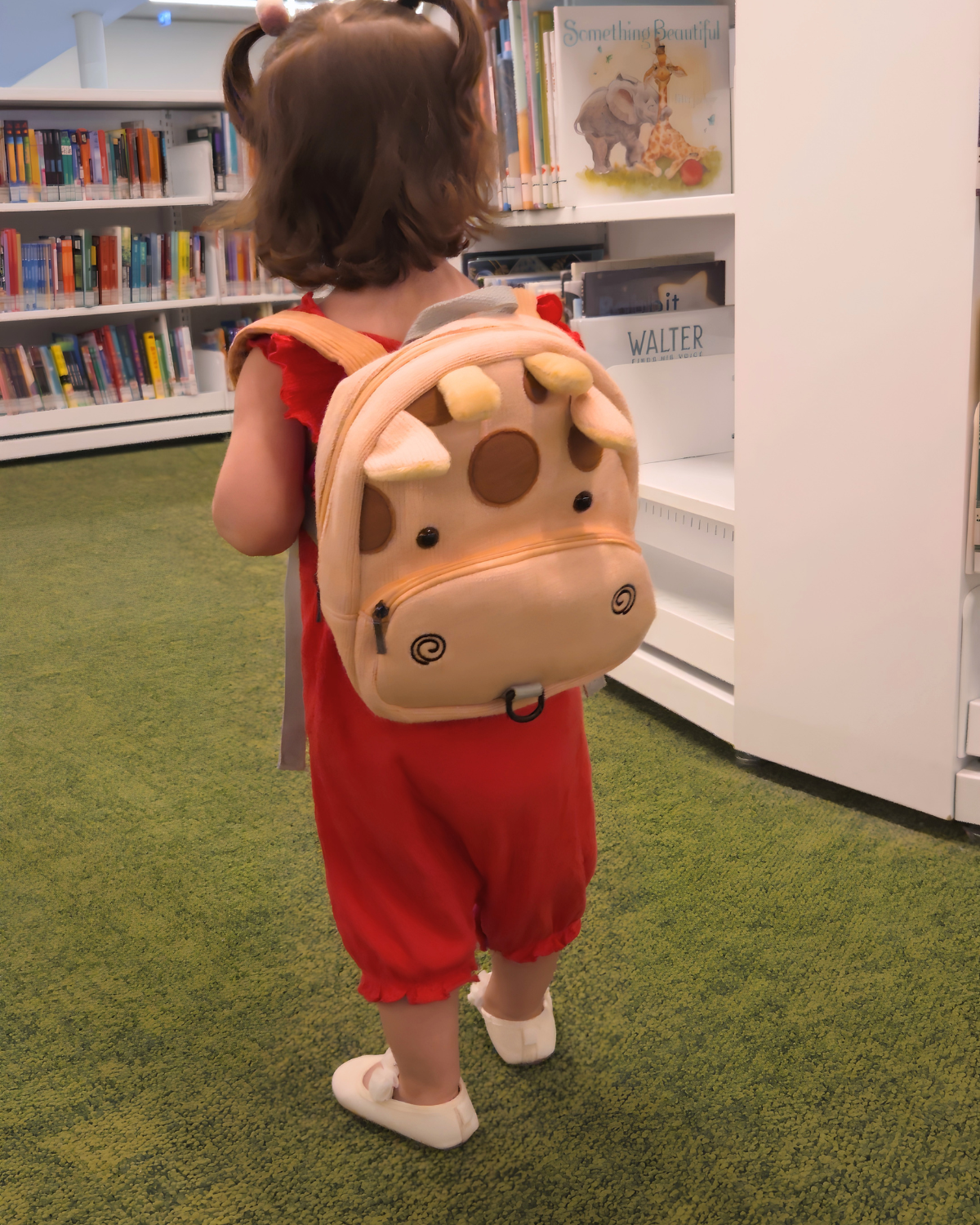 Muffin The Giraffe Toddler Backpack